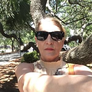 Meet your Posher, Alecia